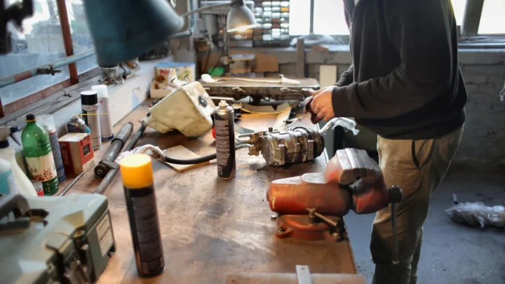 Espresso Repair Costs: DIY vs Paying a Pro