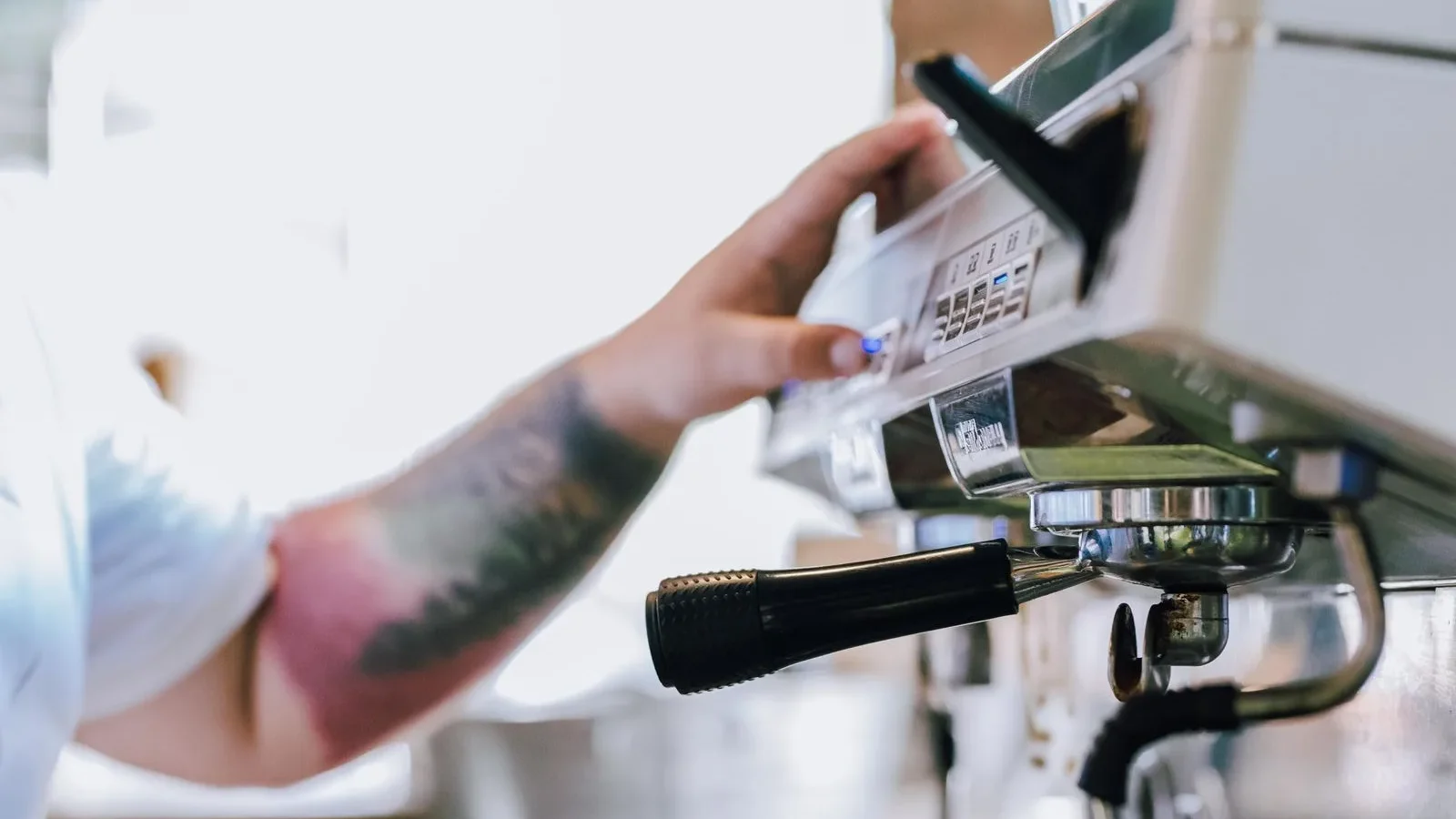 How to Descale a De’Longhi Espresso Machine