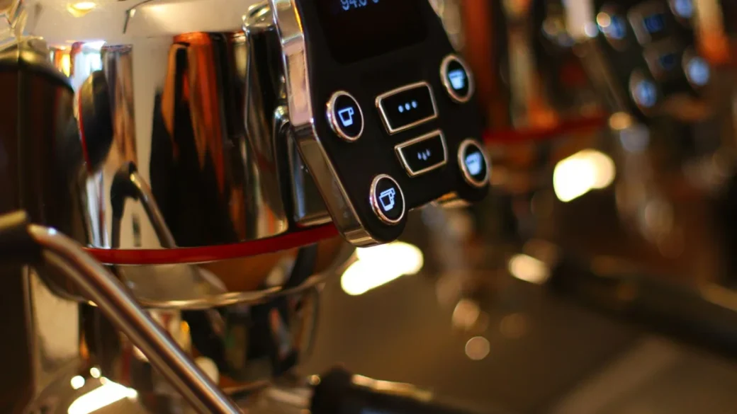 Measuring brew water temperature at the group head