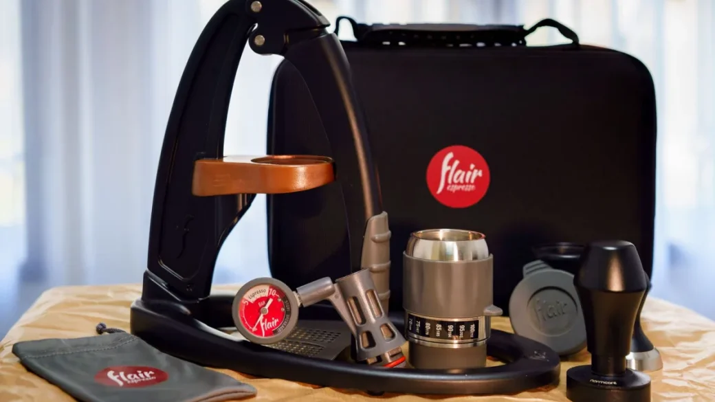 Pulling a shot by hand on a manual lever espresso maker