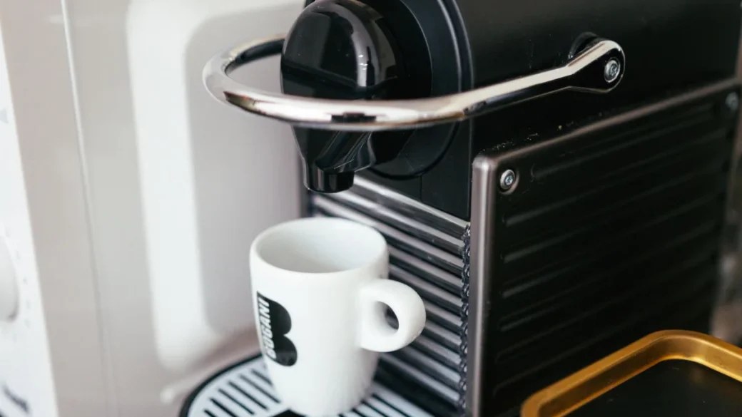 Single-wall portafilter pulling a shot on a Gaggia Classic