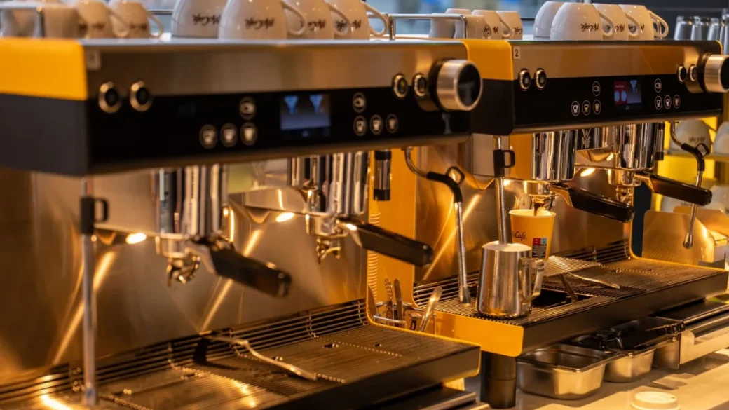 Texturing milk with a bare two-hole steam wand