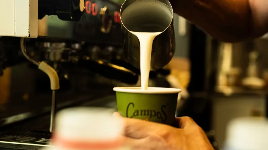Texturing milk with the steam wand on a single boiler machine